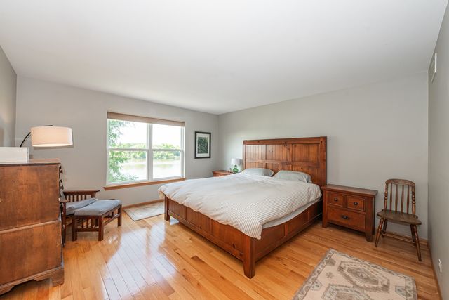 1777 Napa Suwe Court, Wauconda, IL 60084