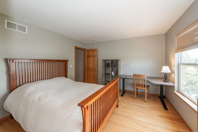 1777 Napa Suwe Court, Wauconda, IL 60084