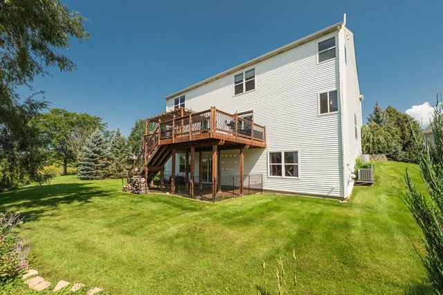 1777 Napa Suwe Court, Wauconda, IL 60084