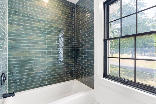 2121 Lakeside Drive, Lexington, KY 40502