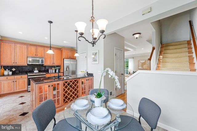 47575 SANDBANK SQ, Sterling, VA 20165