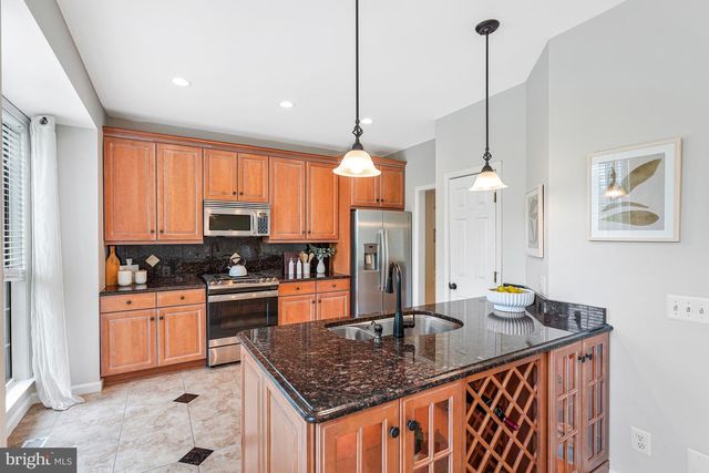 47575 SANDBANK SQ, Sterling, VA 20165
