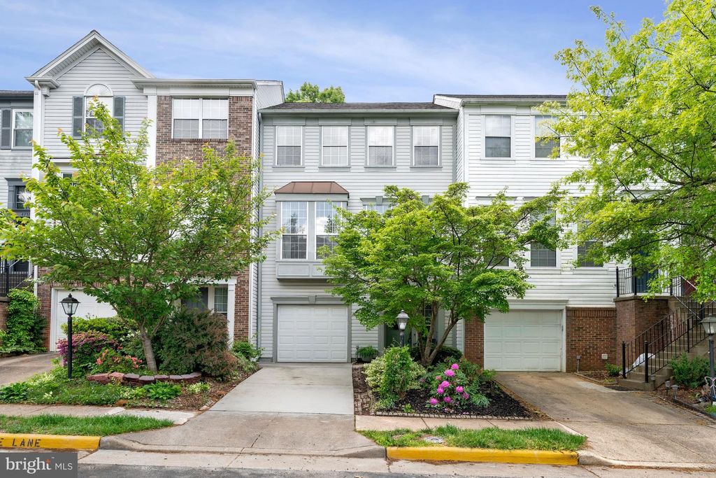 47575 SANDBANK SQ, Sterling, VA 20165