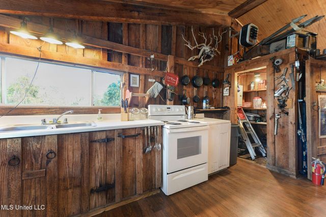 9277 Riverlodge Drive, Moss Point, MS 39562