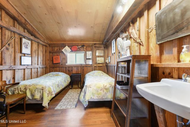 9277 Riverlodge Drive, Moss Point, MS 39562