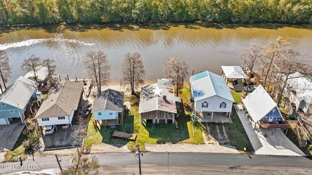9277 Riverlodge Drive, Moss Point, MS 39562