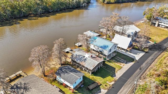 9277 Riverlodge Drive, Moss Point, MS 39562