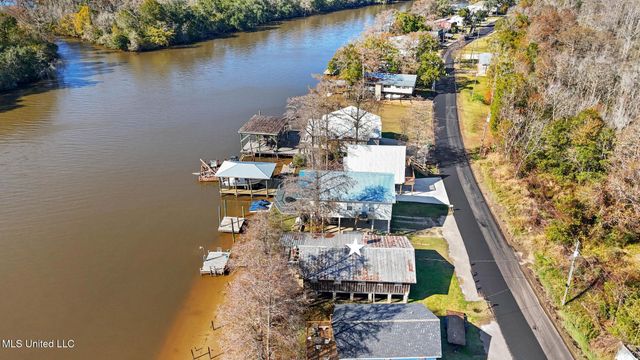 9277 Riverlodge Drive, Moss Point, MS 39562