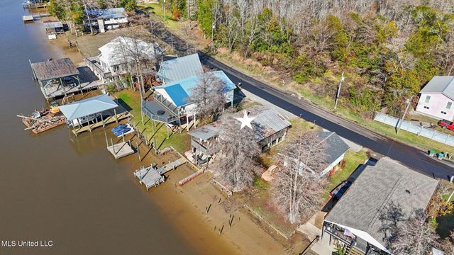 9277 Riverlodge Drive, Moss Point, MS 39562