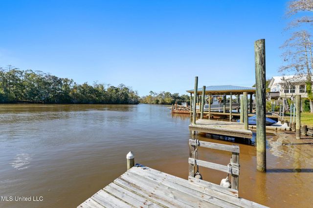 9277 Riverlodge Drive, Moss Point, MS 39562