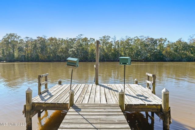 9277 Riverlodge Drive, Moss Point, MS 39562