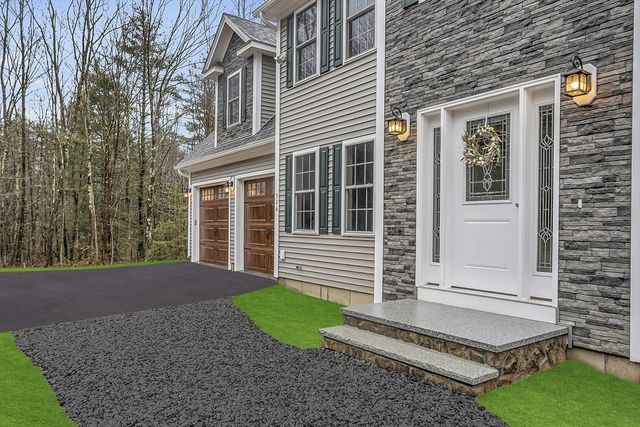 1180 Elm St Applewood, Leominster, MA 01453