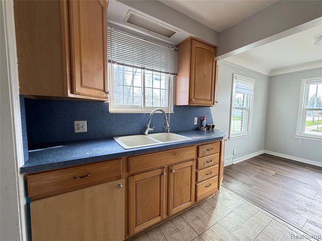 2000 N Melborn Street, Dearborn, MI 48128