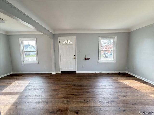 2000 N Melborn Street, Dearborn, MI 48128