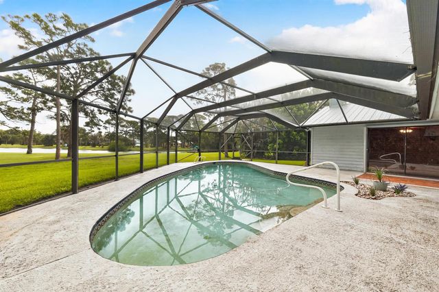 441 NE Town Terrace, Jensen Beach, FL 34957