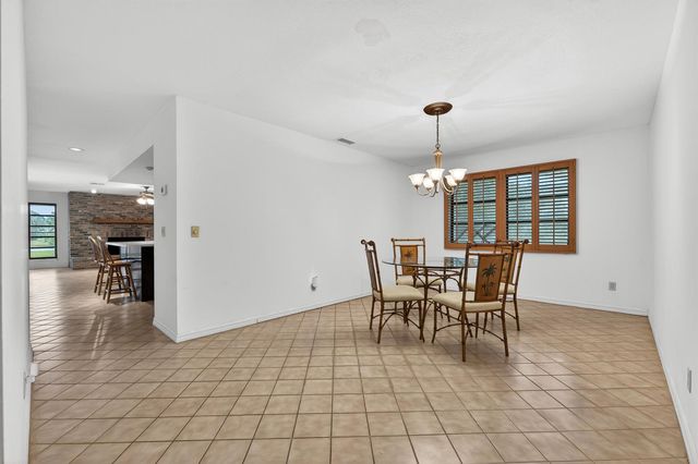 441 NE Town Terrace, Jensen Beach, FL 34957