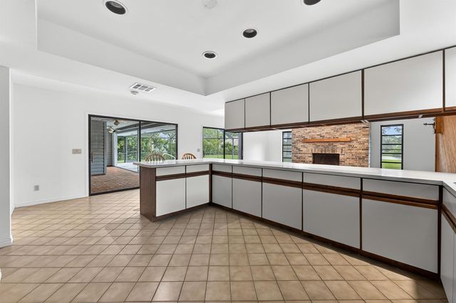 441 NE Town Terrace, Jensen Beach, FL 34957