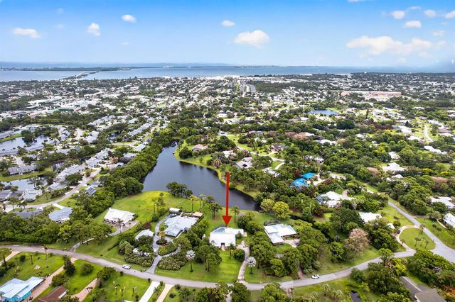 441 NE Town Terrace, Jensen Beach, FL 34957