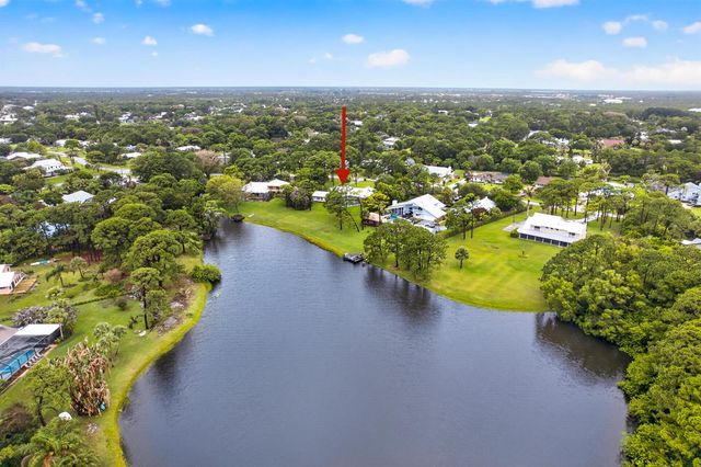 441 NE Town Terrace, Jensen Beach, FL 34957