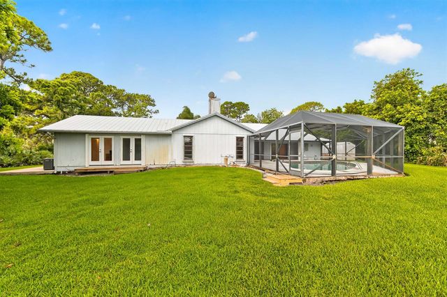 441 NE Town Terrace, Jensen Beach, FL 34957