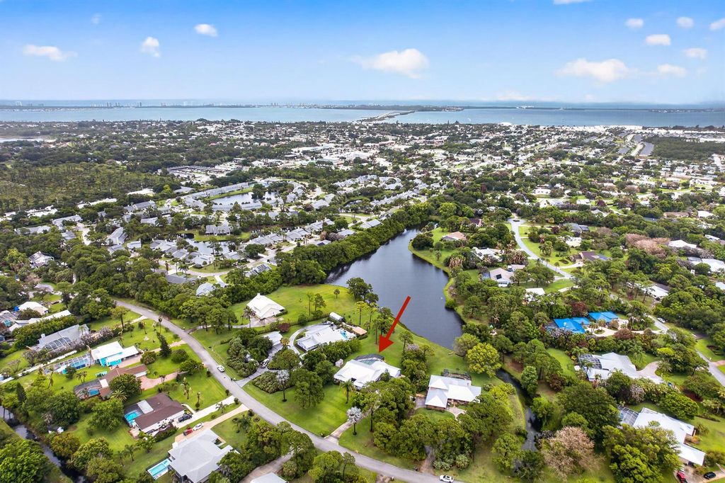 441 NE Town Terrace, Jensen Beach, FL 34957