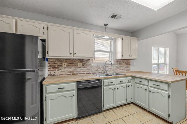 5387 W Payton Drive, Southaven, MS 38671