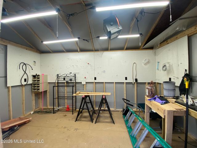 5387 W Payton Drive, Southaven, MS 38671