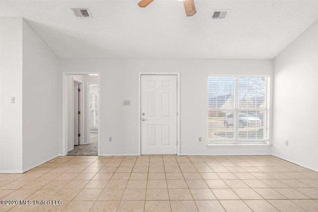 5387 W Payton Drive, Southaven, MS 38671