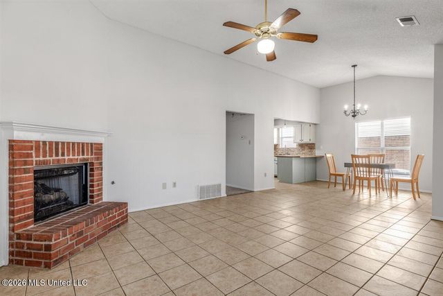 5387 W Payton Drive, Southaven, MS 38671