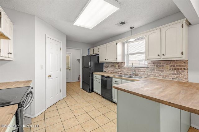 5387 W Payton Drive, Southaven, MS 38671