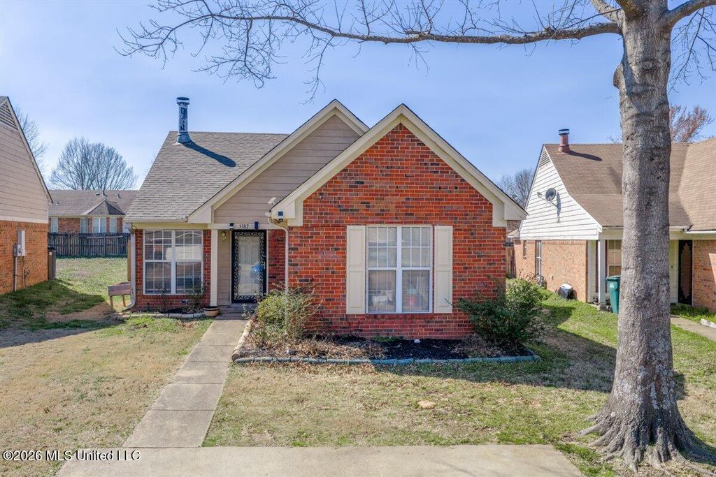 5387 W Payton Drive, Southaven, MS 38671