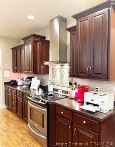 3707 Riverwalk Court, Jeffersonville, IN 47130