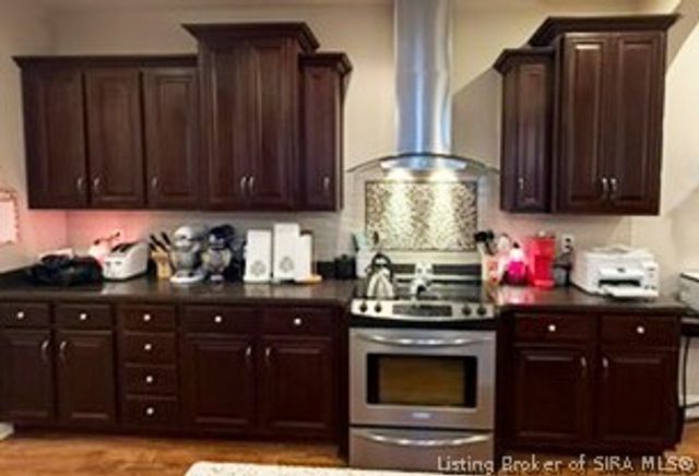 3707 Riverwalk Court, Jeffersonville, IN 47130