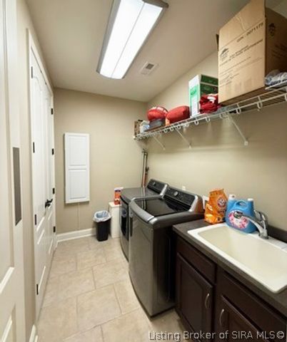 3707 Riverwalk Court, Jeffersonville, IN 47130
