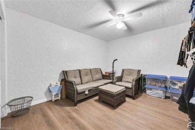 2772 Riverview DR, Naples, FL 34112