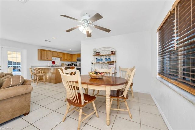 2772 Riverview DR, Naples, FL 34112