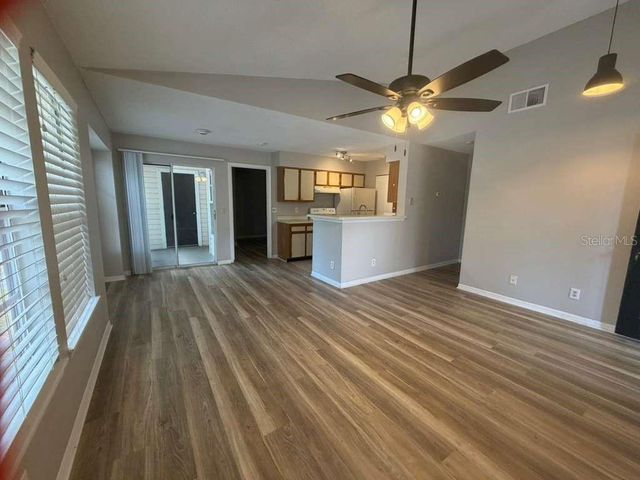 1087 S HIAWASSEE ROAD 422, Orlando, FL 32835