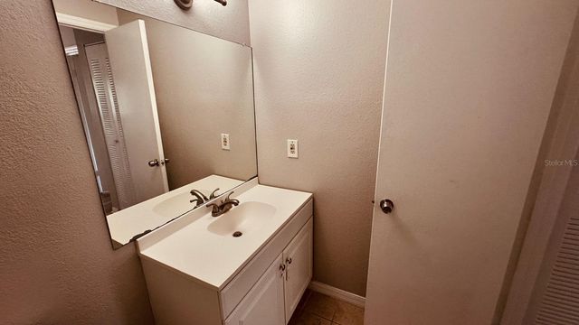 1087 S HIAWASSEE ROAD 422, Orlando, FL 32835