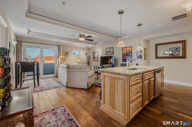 461 Bank Street 402, New London, CT 06320