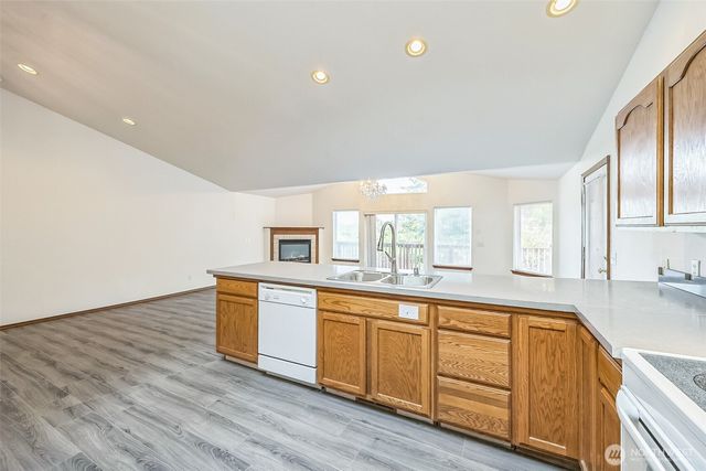 5 Bayview Lane, Hoquiam, WA 98550