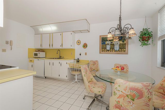 1912 S Ocean Drive 9C, Hallandale Beach, FL 33009