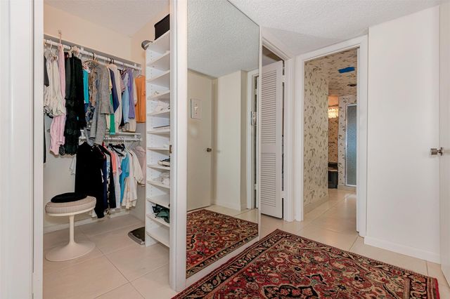 1912 S Ocean Drive 9C, Hallandale Beach, FL 33009