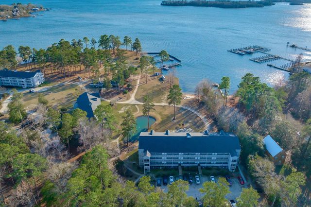 1210 Cypress Pointe Drive, Manning, SC 29102