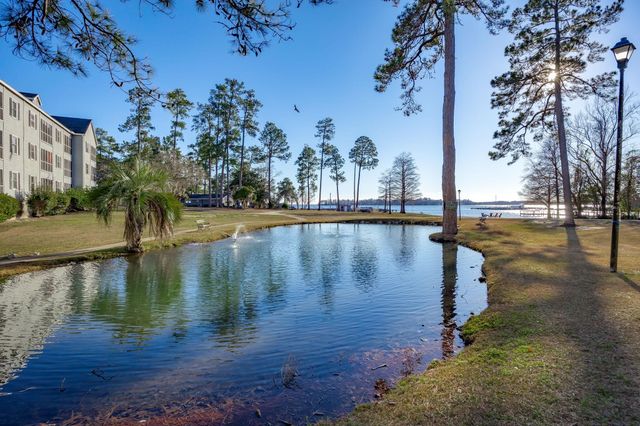 1210 Cypress Pointe Drive, Manning, SC 29102