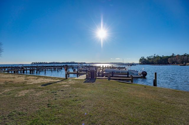 1210 Cypress Pointe Drive, Manning, SC 29102