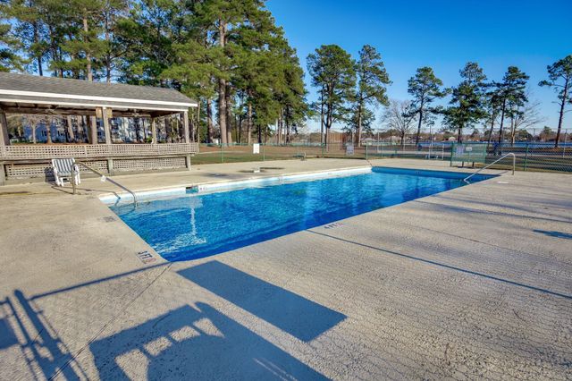 1210 Cypress Pointe Drive, Manning, SC 29102