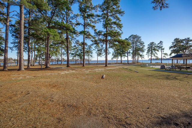 1210 Cypress Pointe Drive, Manning, SC 29102