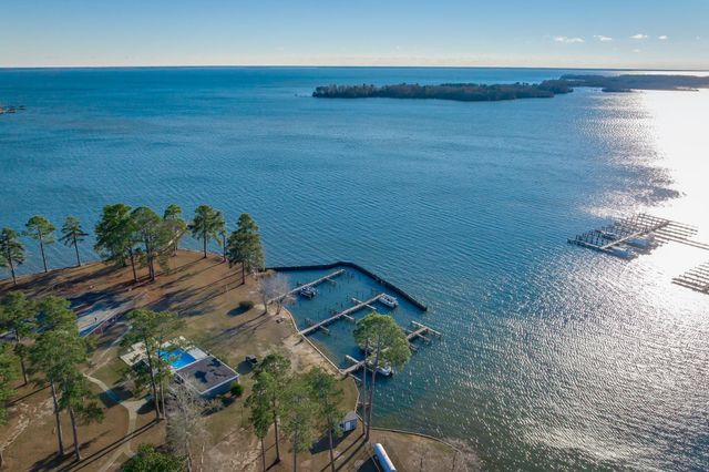 1210 Cypress Pointe Drive, Manning, SC 29102