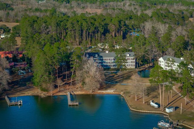 1210 Cypress Pointe Drive, Manning, SC 29102