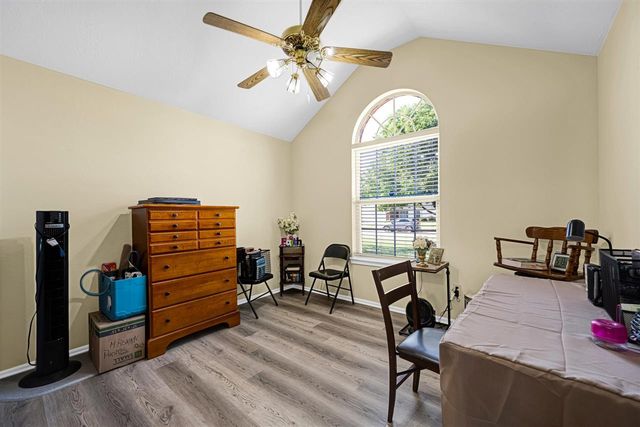 6806 SW Drakestone, Lawton, OK 73502